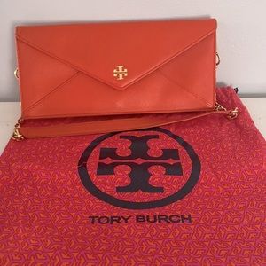100 % Authentic Orange Leather Tory Burch 2 in 1 Shoulder Bsg & Clutch -Like New